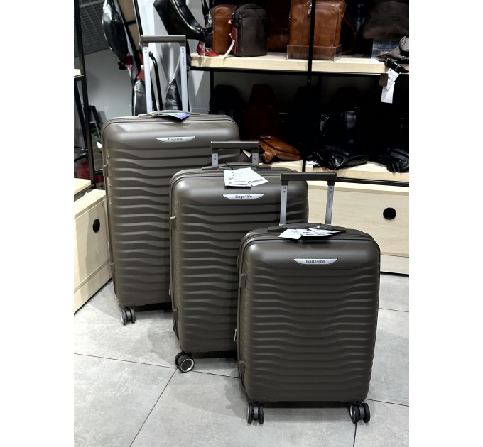 Чемодан средний пластиковый BAGS4LIFE PP1220 темно-серый