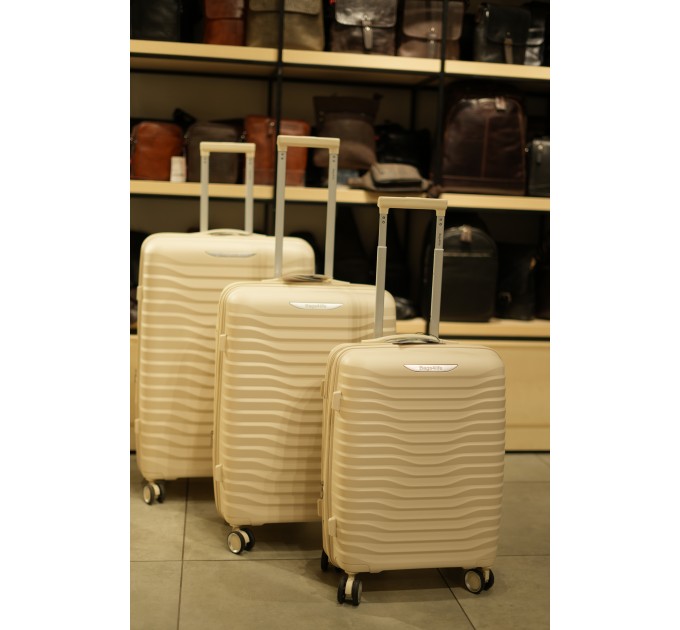 Чемодан средний пластиковый BAGS4LIFE PP1220 шампань