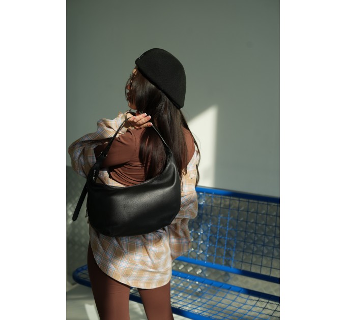 Жіноча сумка-хобо з натуральної шкіри чорна BAGS4LIFE 8577