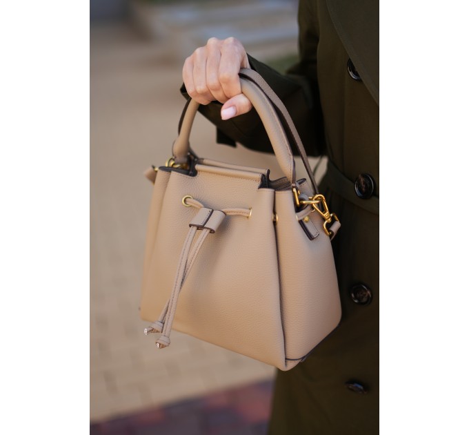 Сумка женская с натуральной кожи бежевая BAGS4LIFE 81899 с длинной ручкой