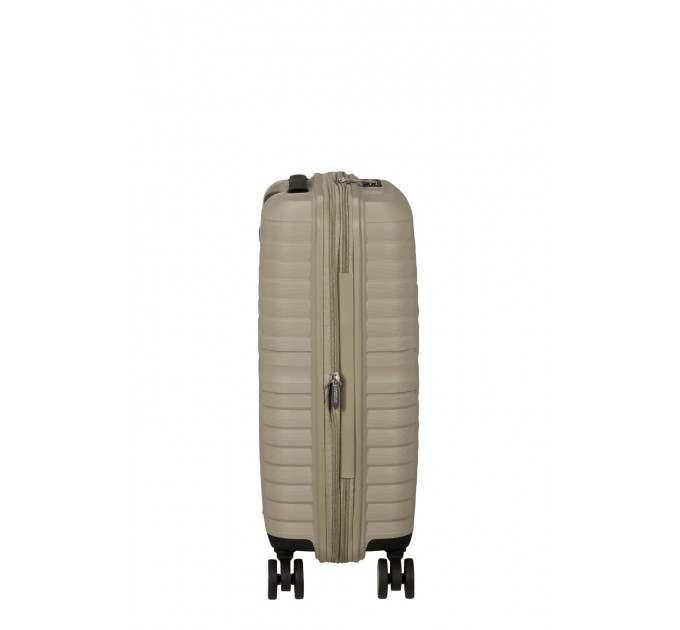 Валіза середня пластикова American Tourister Flytwist MI1*05002