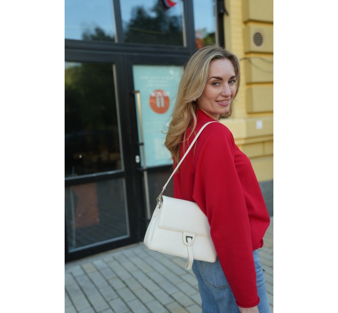 Женская сумка кросс-боди из натуральной кожи молочная BAGS4LIFE 33011 с клапаном и хлястиком