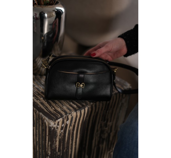 Жіноча сумка крос-боді з натуральної шкіри чорна BAGS4LIFE 212 із застібкою