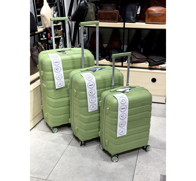 Чемодан средний пластиковый BAGS4LIFE PP 1320 зеленый