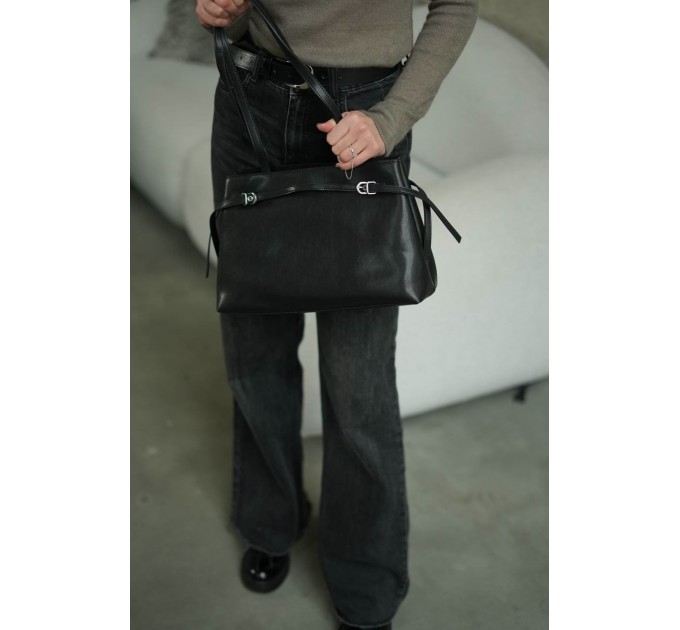 Сумка жіноча з натуральної шкіри чорна BAGS4LIFE 5139 з ремінцями