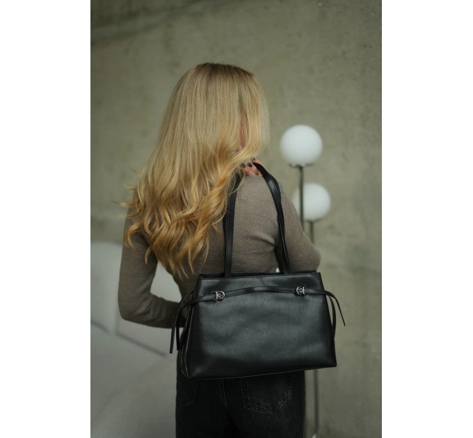 Сумка жіноча з натуральної шкіри чорна BAGS4LIFE 5139 з ремінцями