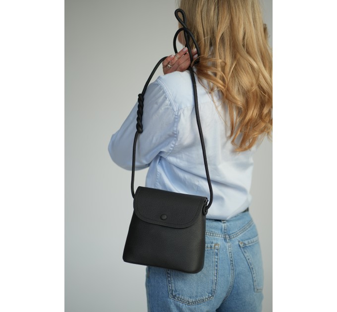 Жіноча сумка крос-боді з натуральної шкіри чорна BAGS4LIFE 55009 з клапаном