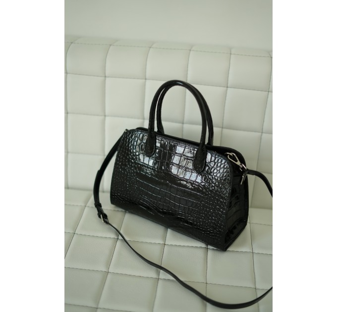 Женская сумка-багет из натуральной кожи черная BAGS4LIFE 7712 с двумя ручками