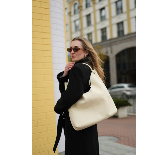 Женская сумка-мешок из натуральной кожи молочная BAGS4LIFE 9779