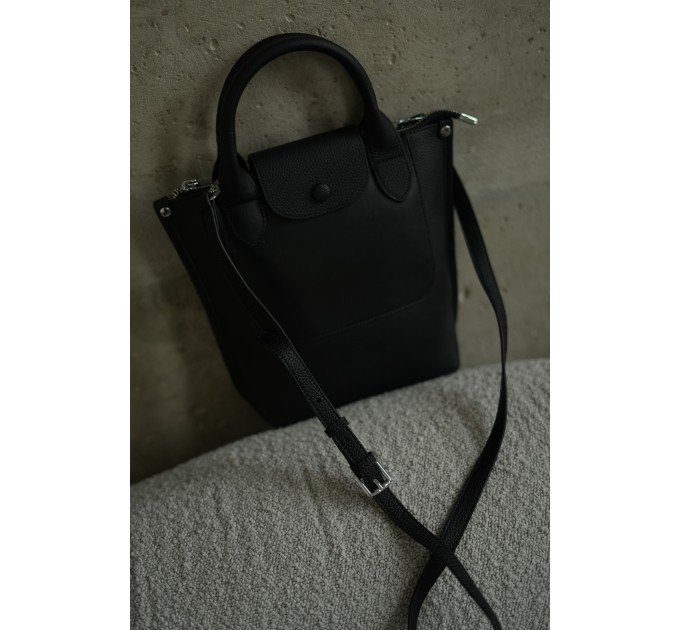 Сумка жіноча з натуральної шкіри чорна BAGS4LIFE 8092 з клапаном та кнопкою