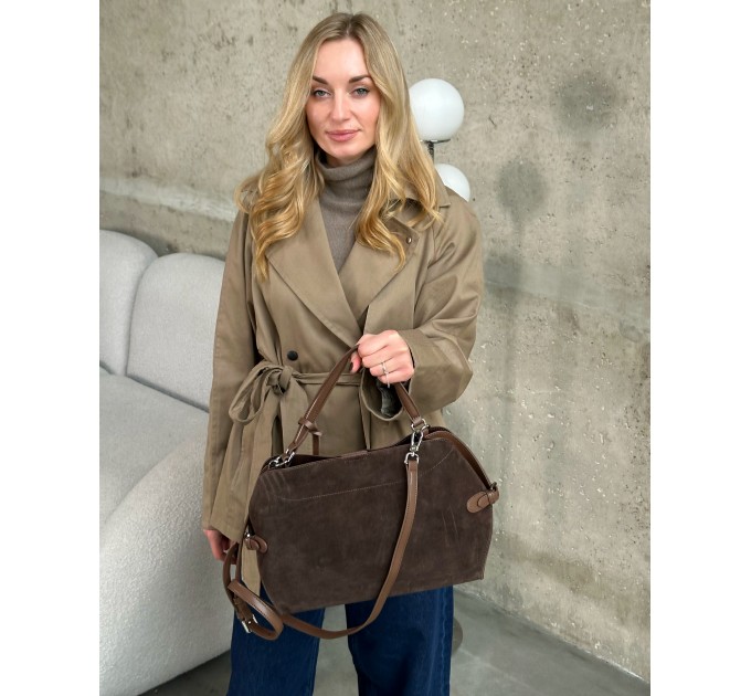Сумка жіноча з натуральної шкіри та замші коричнева BAGS4LIFE 9880-1 з ремінцями та брелоком Сумка жіноча з натуральної шкіри та замші коричнева BAGS4LIFE 9880-1 з ремінцями та брелоком