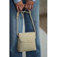 Жіноча сумка крос-боді з натуральної шкіри молочна BAGS4LIFE 55009 з клапаном