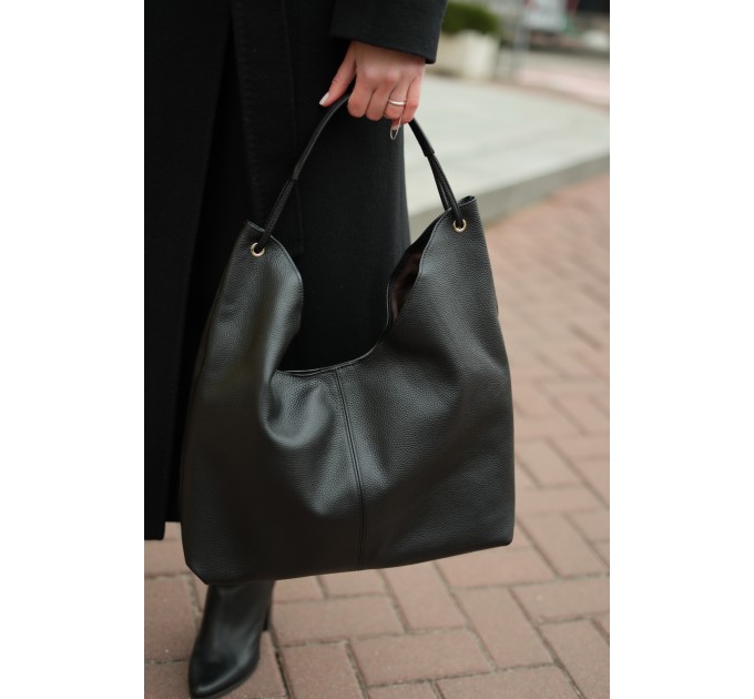 Женская сумка-мешок из натуральной кожи черная BAGS4LIFE 9779