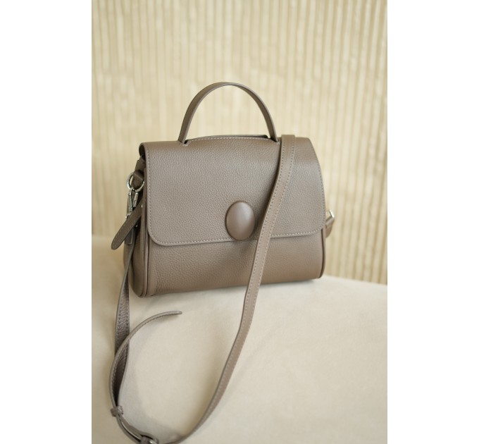 Женская сумка-портфель из натуральной кожи темно-бежевая BAGS4LIFE 79030 с клапаном и ручкой