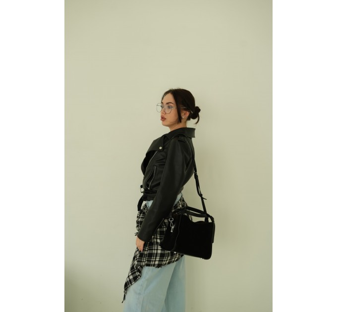 Женская сумка-тоут из натуральной замши и кожи черная BAGS4LIFE 520 с декором ручки