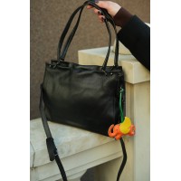 Жіноча сумка з натуральної шкіри чорна BAGS4LIFE 2065 з брелоком