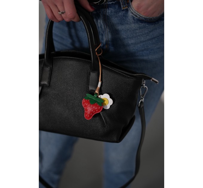 Жіноча сумка-тоут з натуральної шкіри чорна BAGS4LIFE 88-02 із защипами та брелком