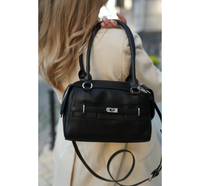 Жіноча сумка боулер з натуральної шкіри чорна BAGS4LIFE 8217 з ремінцем та двома ручками