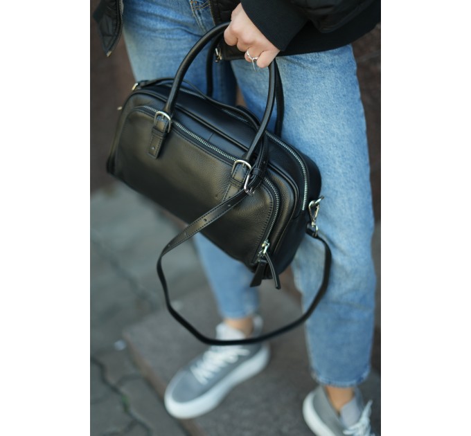Жіноча сумка з натуральної шкіри чорна BAGS4LIFE 8208