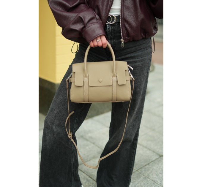 Жіноча сумка-тоут з натуральної шкіри бежева BAGS4LIFE 99067 з клапаном