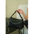 Жіноча сумка з натуральної шкіри чорна BAGS4LIFE 8209 з ручкою на застібці