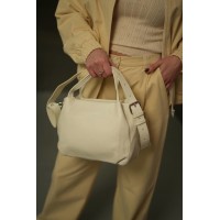 Жіноча сумка з натуральної шкіри біло-молочна BAGS4LIFE 99-56 з двома ручками Жіноча сумка з натуральної шкіри біло-молочна BAGS4LIFE 99-56 з двома ручками