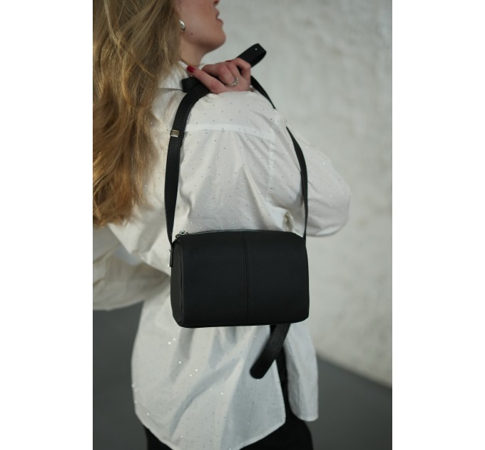 Жіноча сумка-барильце з натуральної шкіри чорна BAGS4LIFE 5571