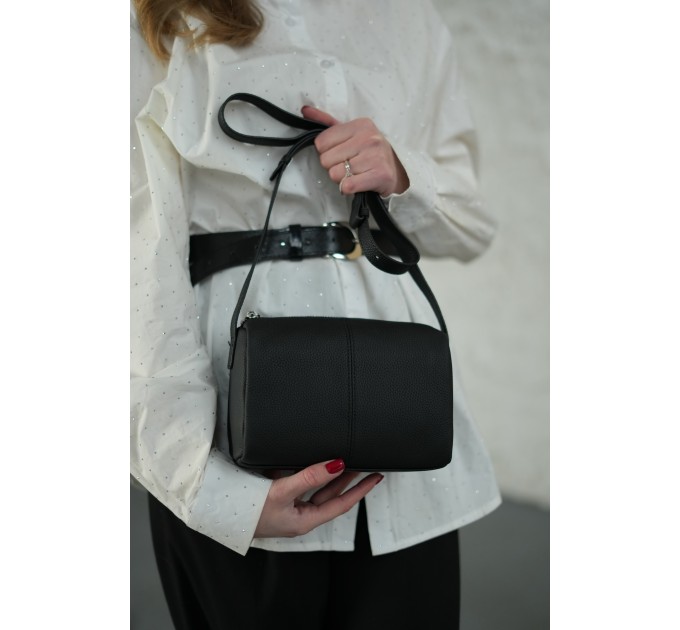 Жіноча сумка-барильце з натуральної шкіри чорна BAGS4LIFE 5571