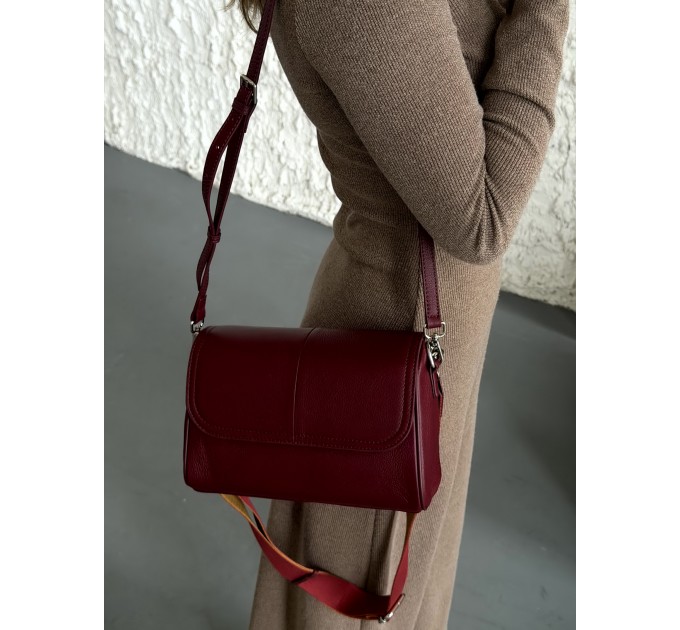 Жіноча сумка-багет з натуральної шкіри бордова BAGS4LIFE 79027 з клапаном