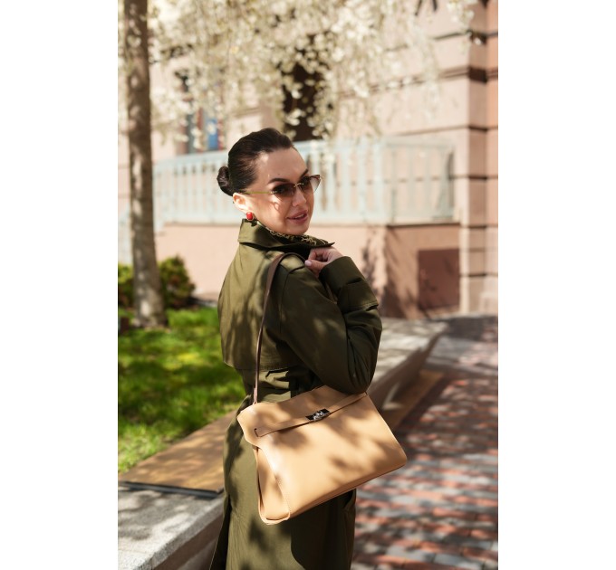 Сумка женская кожанная бежевая BAGS4LIFE (T) 5157# с ремешком