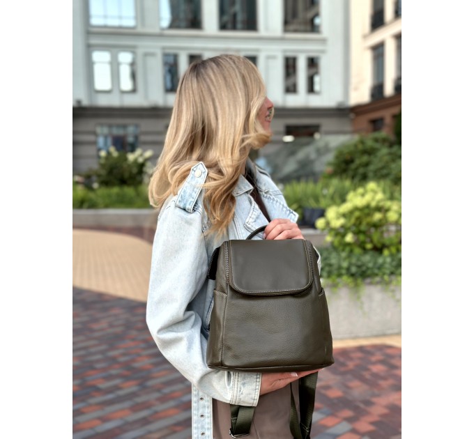 Жіночий рюкзак з натуральної шкіри темний хакі BAGS4LIFE 716