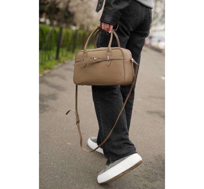 Женская сумка с натуральной кожи серо-бежевая BAGS4LIFE (T) 6037 с ремешком