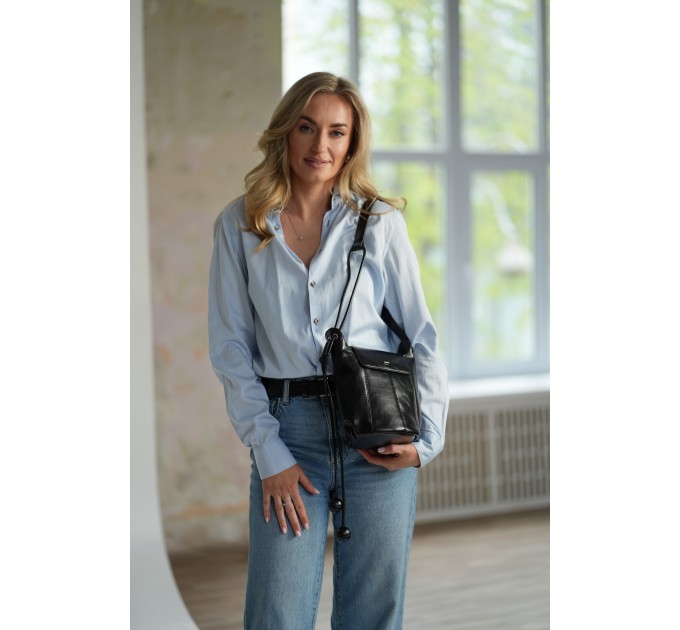 Женская сумка кросс-боди из натуральной кожи черная BAGS4LIFE 938 с завязками на ручке