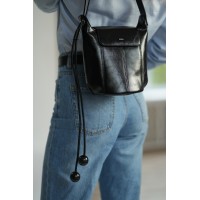 Жіноча сумка крос-боді з натуральної шкіри чорна BAGS4LIFE 938 з зав'язками на ручці