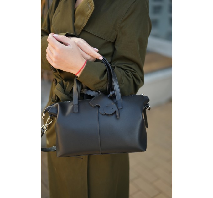 Женская сумка с натуральной кожи черная BAGS4LIFE (T) 5158 с брелком "слоненок"