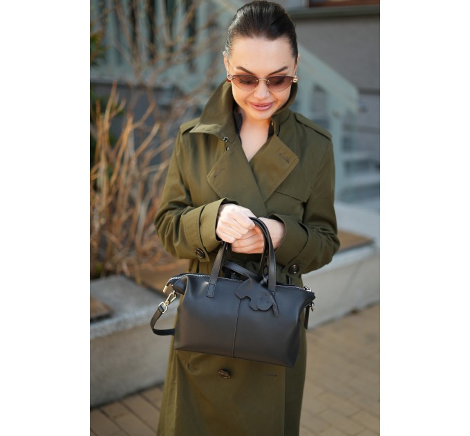 Женская сумка с натуральной кожи черная BAGS4LIFE (T) 5158 с брелком "слоненок"