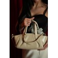 Жіноча сумка-багет з натуральної шкіри молочна BAGS4LIFE 5011 з защіпками