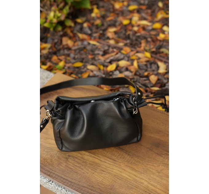 Жіноча сумка з натуральної шкіри чорна BAGS4LIFE 99-57 з затяжками