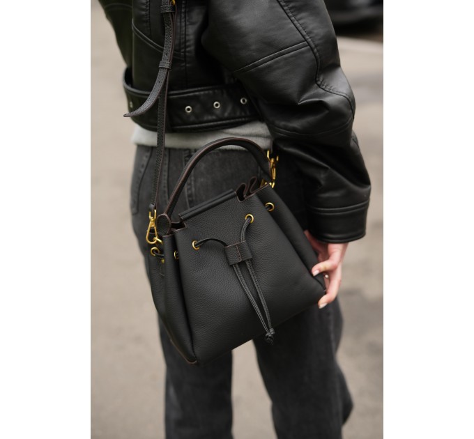 Сумка женская с натуральной кожи черная BAGS4LIFE 81899 с длинной ручкой