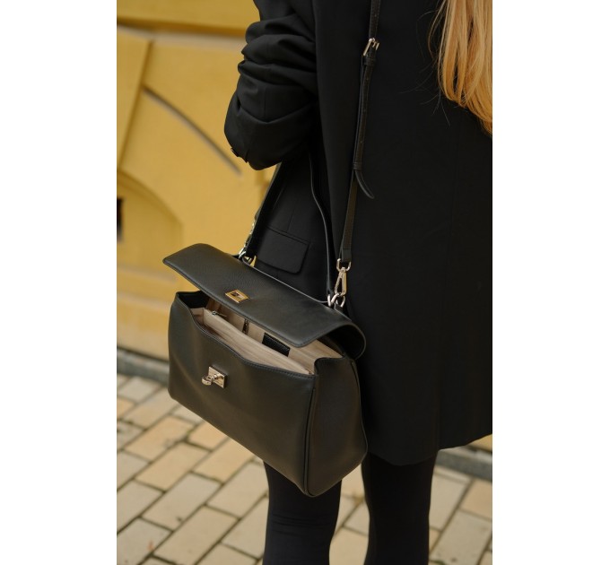 Жіноча сумка-багет з натуральної шкіри чорна BAGS4LIFE 8230 з короткою ручкою